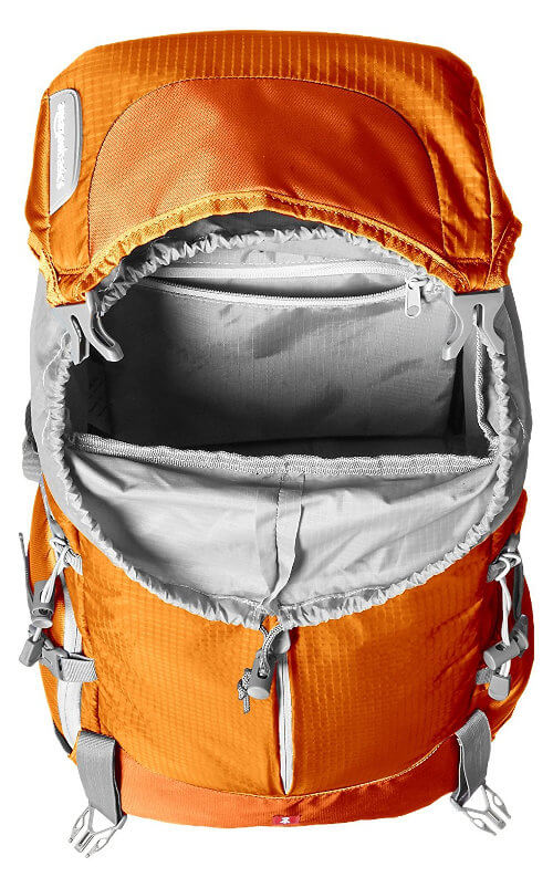 Mochila AmazonBasics Hiker - Interior para ropa y comida